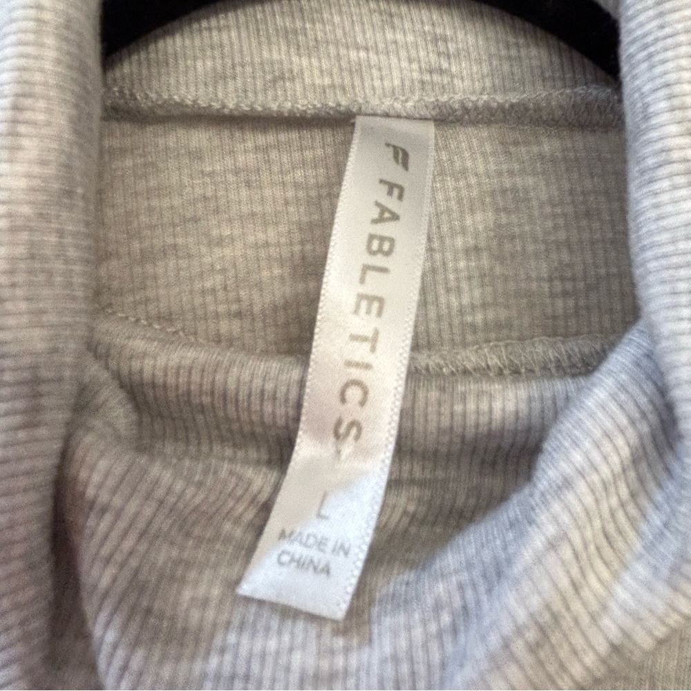 Fabletics Jess Light Grey Heather Turtleneck Top … - image 7